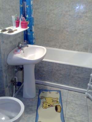 inchiriez ap 3 camere