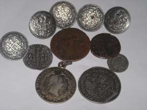 vand .bani vechi , monede , bacnote , medalii, ceasuri , timbre si altele