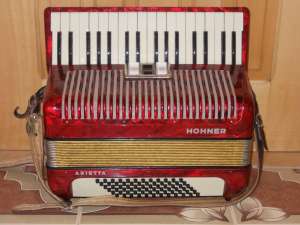Vand hohner arietta 72 basi