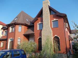 Particular vand apartament in vila si complex rezidential cu acces securizat