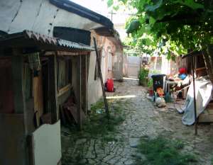 vand casa curtesi teren 160 mp