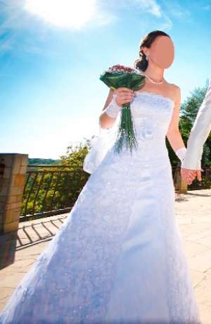 Rochie de mireasa,  alba,  cu dantela,  eleganta!