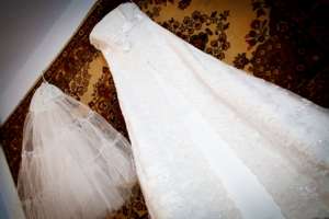 Rochie de mireasa,  alba,  cu dantela,  eleganta!