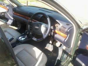 vand usi audi a4 motor 2.4 benzina an 2000