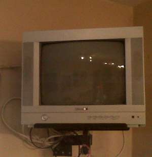 Vind TV color Vortex cu suport perete