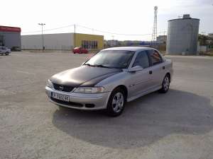 vand sau schimb opel vectra b2