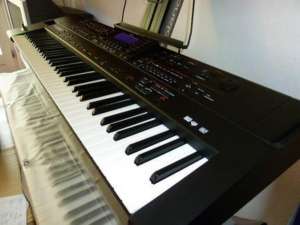 De vanzare ROLAND G1000 KORG KONTROL 49 ALESIS QX49