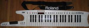 Vand roland ax-7 cu procesor korg tr-rack