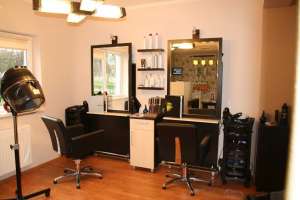 Vand sau inchiriez Salon de Infrumusetare Oradea