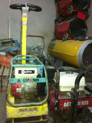 inchiriere / constanta  popi / grinzi doka / cofraje / schele / mai compactor / vibrator / generatot