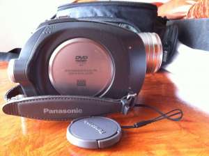 Camera video Panasonic cu mini dvd