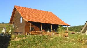 inchiriez cabana la arieseni vartop vis a vis de partie capacitate 12-18 persoane 5 camere 5 bai liv