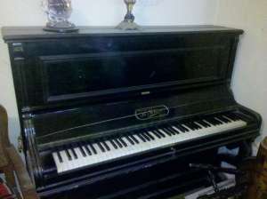Vand Pianina H.Klein cu placa de bronz