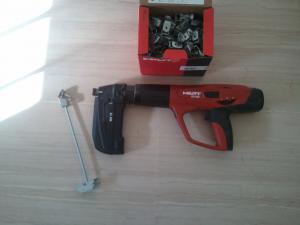 PISTOL   DE   CUIE    HILTI    DX   460