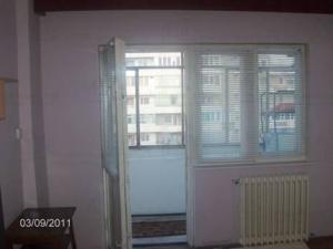 Inchiriez ap 2 camere,   Deva,   decomandat,   central