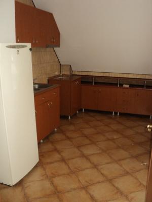 Inchiriere apartament in vila  Cotroceni,   5 camere,   220mp