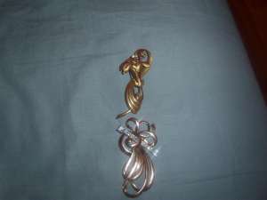 van 2 brose model floral cu diamante