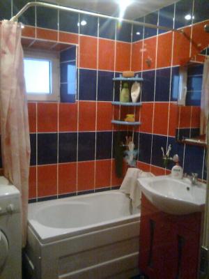 vand Apartament 4 camere decomandate,   80mp  in Medgidia
