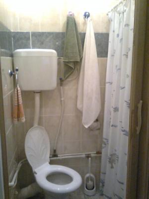 vand Apartament 4 camere decomandate,   80mp  in Medgidia