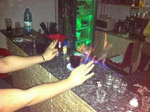 VAND MOBILA ELECTRONICE BAR