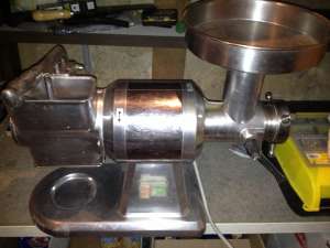 Vand masina de tocat profesionala everest TC 12 MADE IN ITALY.