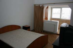 Dau in chirie apartament 2 camere decomandate