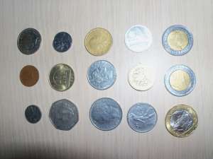 vand bacnote si monede vechi din anglia si italia