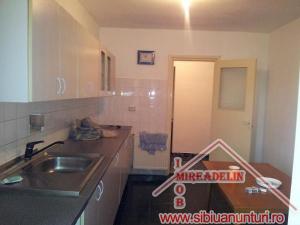APARTAMENT DE VANZARE,   3 CAMERE,   str VASILE AARON