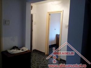 APARTAMENT DE VANZARE,   3 CAMERE,   str VASILE AARON