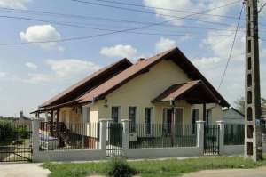 Vand casa in Diosig,  jud Bihor zona centrala