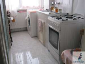 Apartament de vanzare 3 camere Oradea,  z. Aluminei