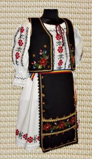 COSTUME POPULARE ROMANESTI