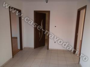De vanzare casa Navodari 3 camere