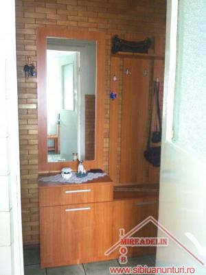 VINDEM APARTAMENT 2 CAMERE,   STRADA NEGOVEANU