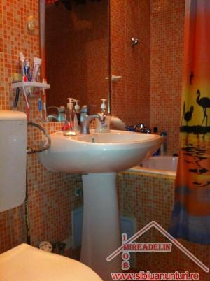APARTAMENT DE VANZARE 2 CAMERE,    STRADA RAHOVA