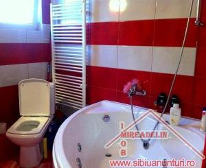 APARTAMENT LUX DE VANZARE,   3 CAMERE,   strada AVIATIEI