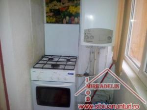 VINDEM APARTAMENT 3 CAMERE,   VASILE AARON STRADA IEZER