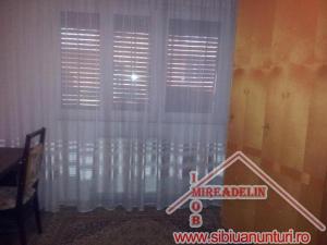 VINDEM APARTAMENT 3 CAMERE,   VASILE AARON STRADA IEZER