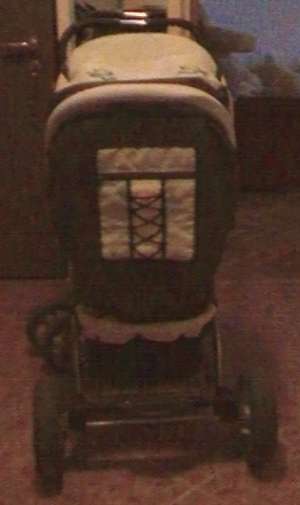 Vand carucior BEBE SMILE impecabil