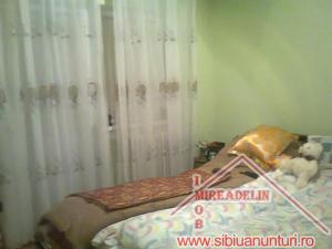 VINDEM APARTAMENT 2 CAMERE STR. CALEA DUMBRAVII