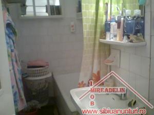 VINDEM APARTAMENT 2 CAMERE STR. CALEA DUMBRAVII