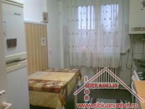 VINDEM APARTAMENT 2 CAMERE STR. CALEA DUMBRAVII