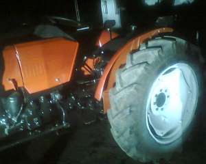 vand tractor vitiole 445