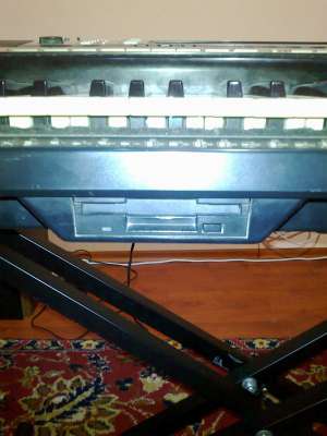 Vand Urgent! Yamaha Psr-740