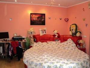 un apartament in vila