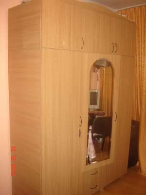 vand mobila dormitor