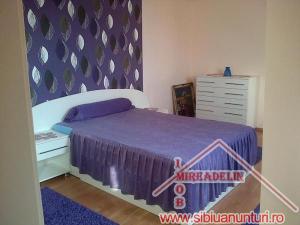 VAND MANSARDA pe doua nivele,   68 mp,   CARTIER VALEA AURIE