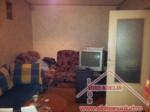 VAND APARTAMENT 2 CAMERE,   HIPODROM IV - str. ARIESULUI
