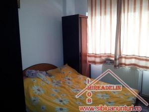 VAND APARTAMENT 2 CAMERE,   HIPODROM IV - str. ARIESULUI
