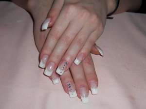 Aplic extensii unghii cu gel iasi